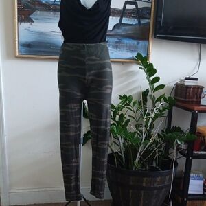 Pajamas/Leggings Camouflage 12.5 Waist Inseam 25" Stretchy New
